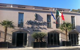 Melqart Hotel